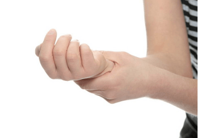 misina skausmas ranka skauda kulną sąnario