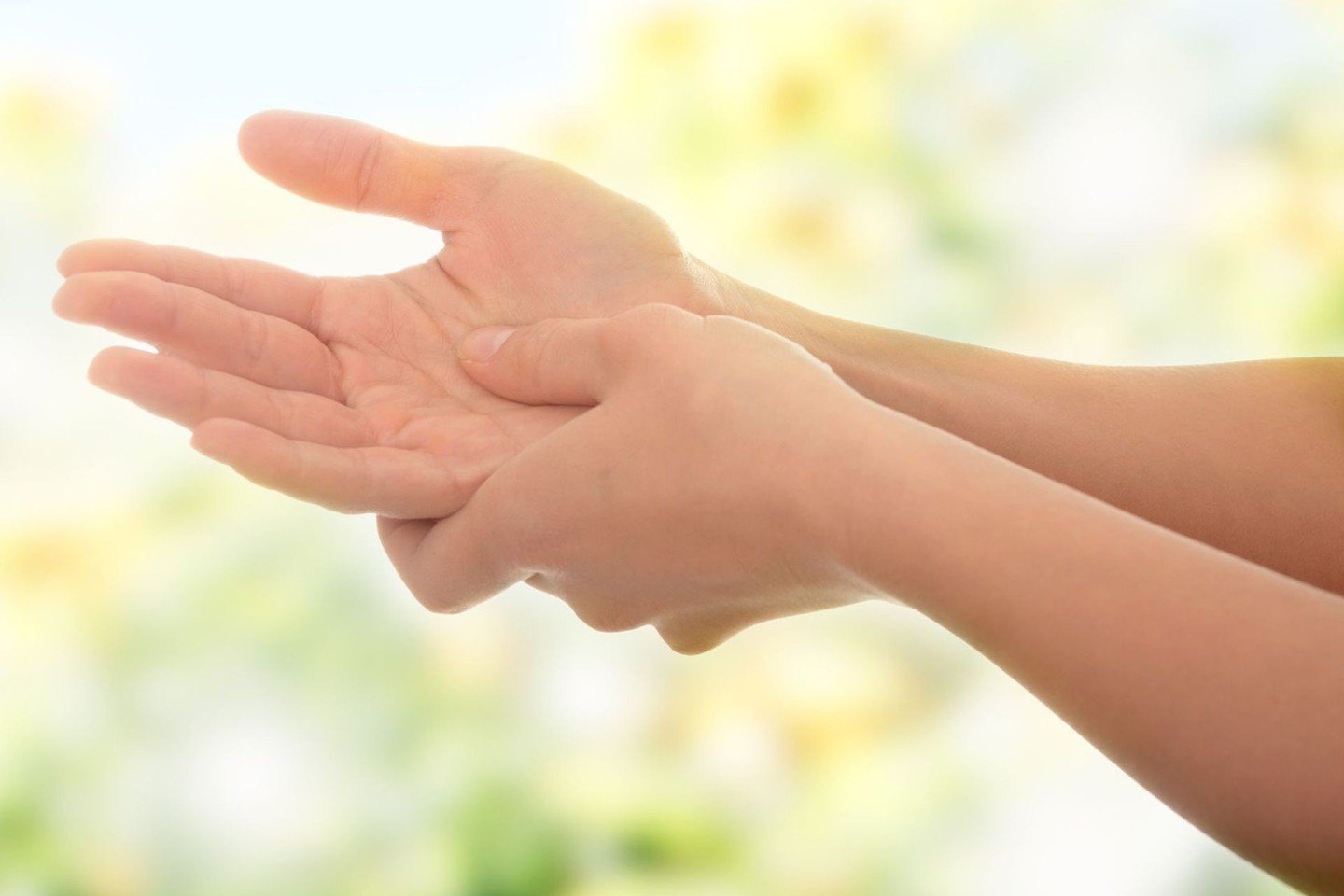 pulsuojantis skausmas rankų sąnarius kaip sumažinti skausmą namuose sąnarių
