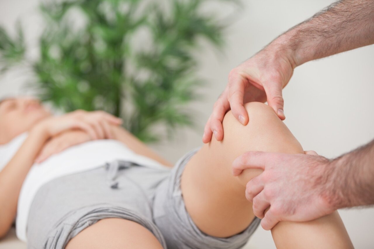 sustav patinimas rankų priežastis tepalas su skausmais sąnarių ir raumenų