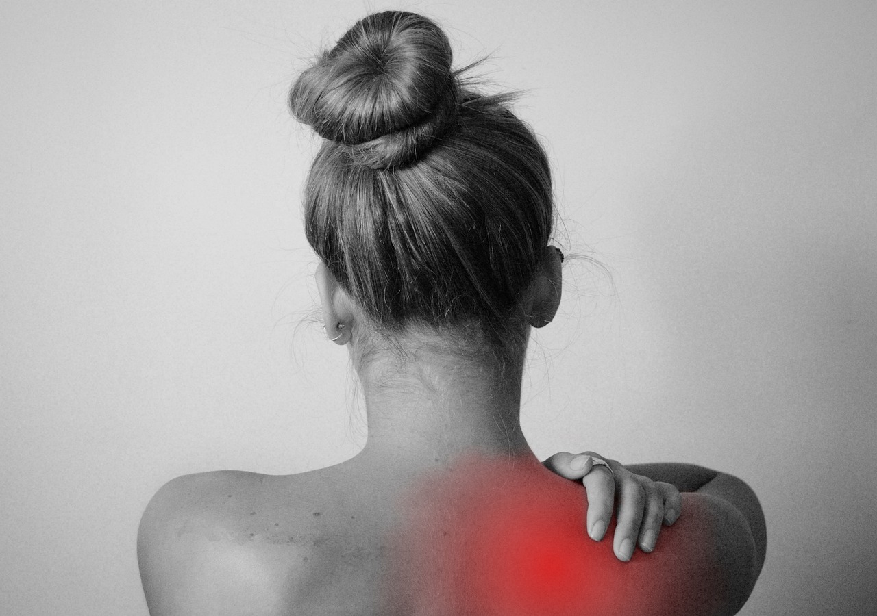 peties sąnario skauda priežastis tepalas trina iš osteochondrozės