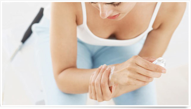 artritas rankų sąnarių rankos priežastis